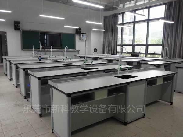<a href='http://qmcku.cn/chanpin/53-1.html' target='1' style='font-size:18px; font-weight:bold; color:#000000;'>科學(xué)實(shí)驗(yàn)室</a>設(shè)備
