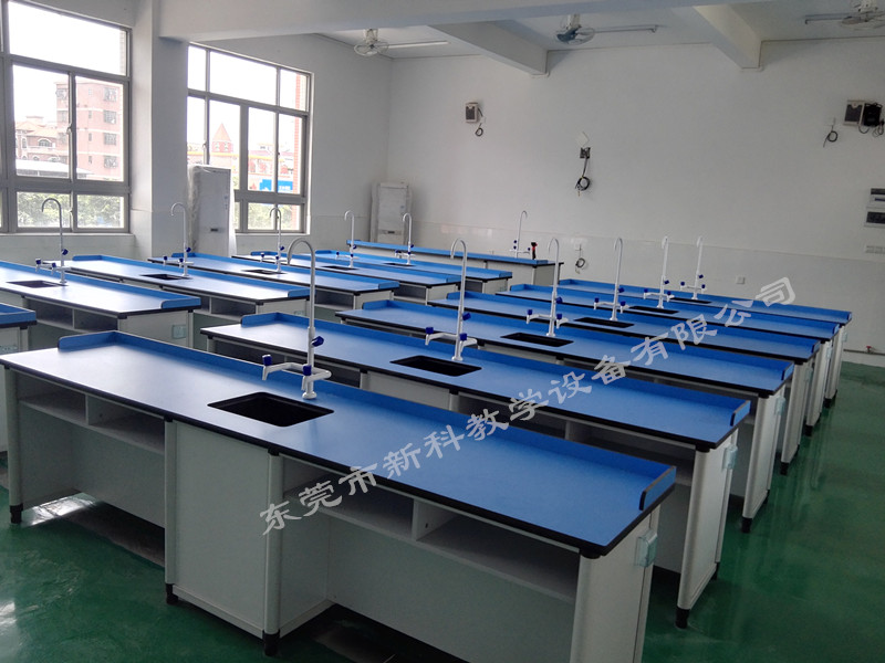 <a href='http://qmcku.cn/chanpin/53-1.html' target='1' style='font-size:18px; font-weight:bold; color:#000000;'>科學(xué)實驗室</a>