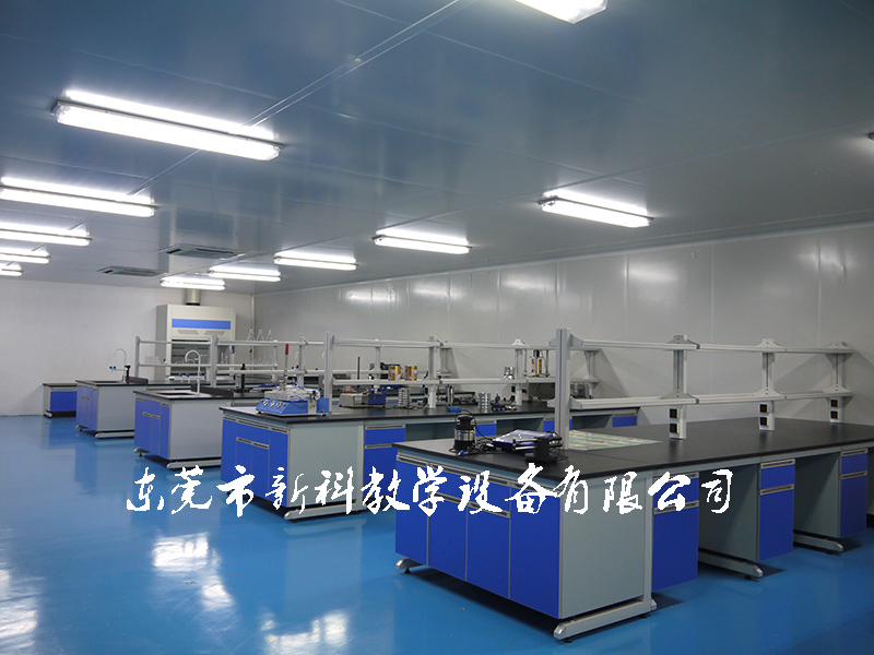 <a href='http://qmcku.cn/products/63-1.html' target='1' style='font-size:18px; font-weight:bold; color:#000000;'>中央實驗臺</a>案例